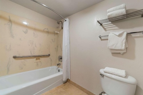 Best Western Plus Northwoods Inn image 11