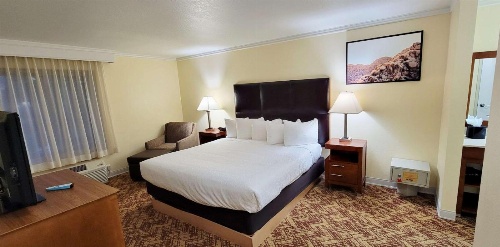Best Western Plus Northwoods Inn image 1