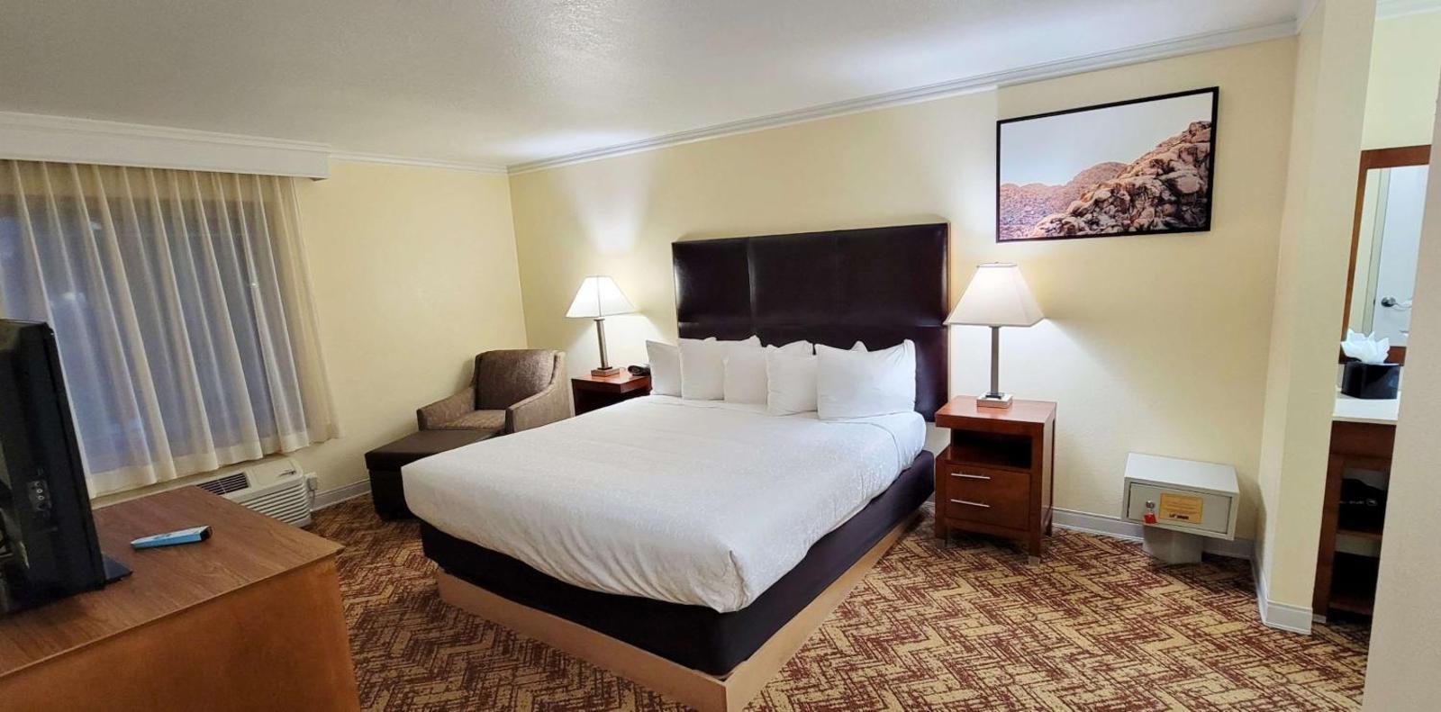 Best Western Plus Northwoods Inn