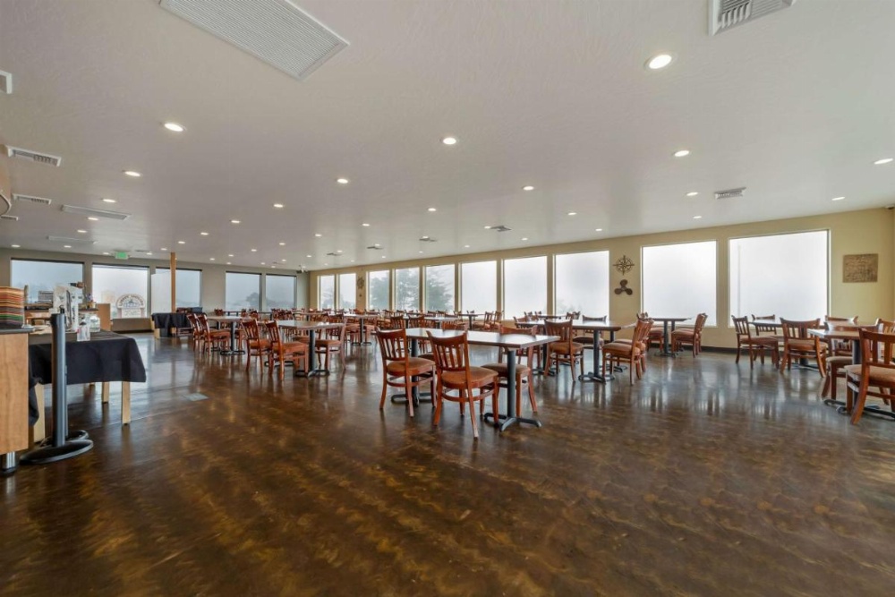 Best Western Plus Northwoods Inn Image 21