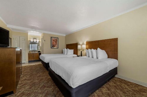 Best Western Plus Northwoods Inn image 27