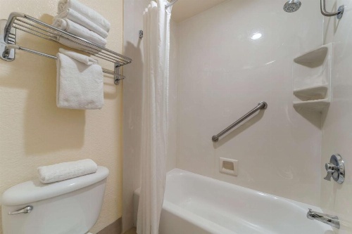 Best Western Plus Northwoods Inn image 34