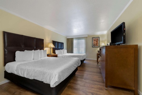 Best Western Plus Northwoods Inn image 39