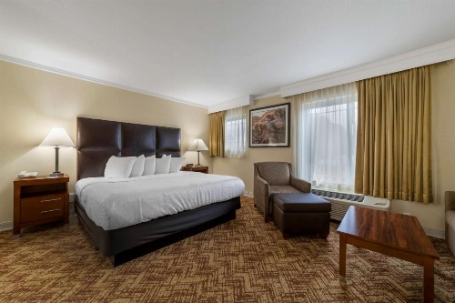 Best Western Plus Northwoods Inn image 3