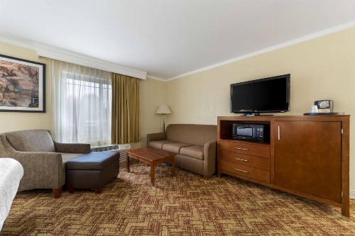 Best Western Plus Northwoods Inn image 5